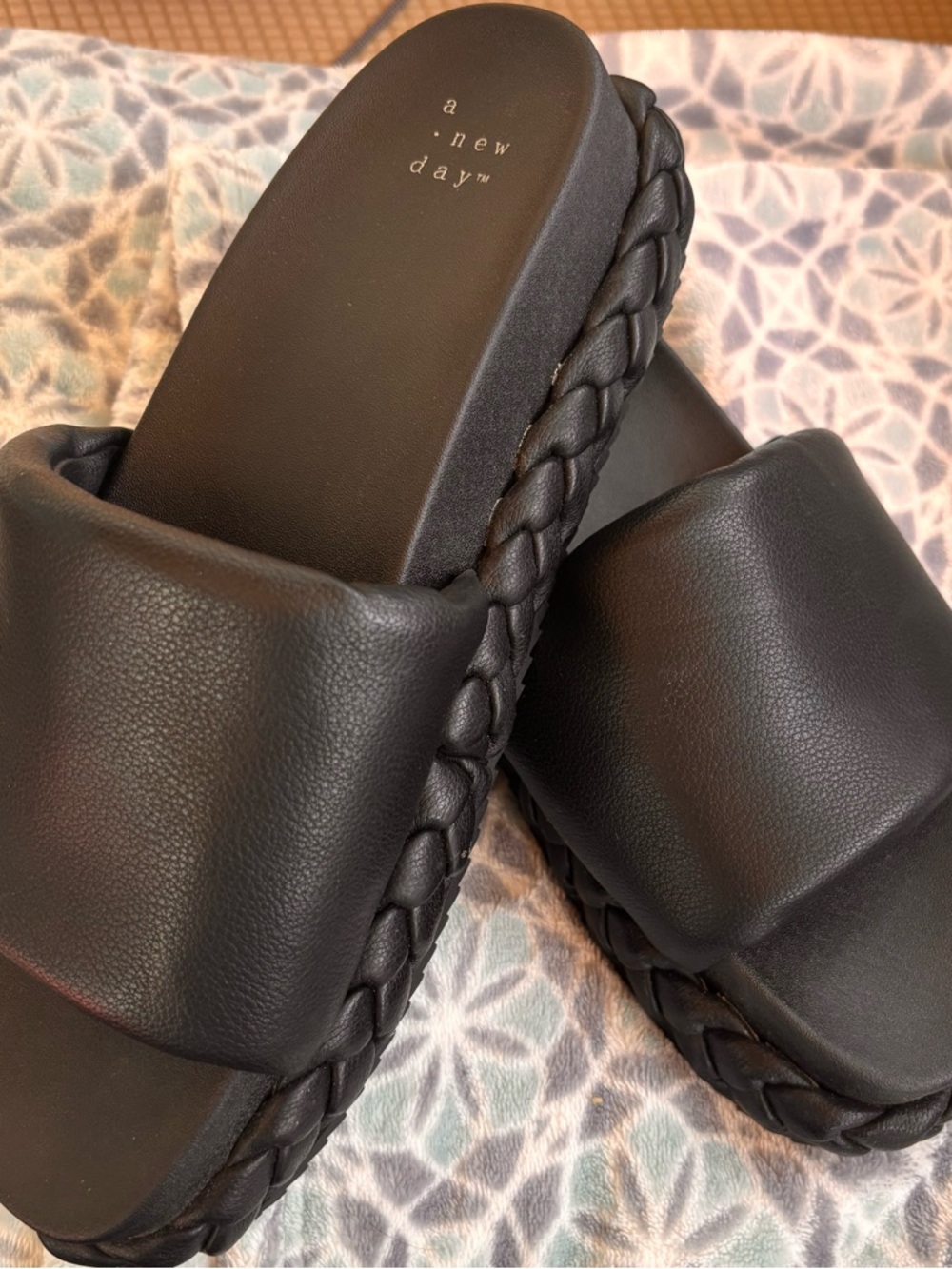 a new day Black Padded Braided-Edge Slide Sandals size 8